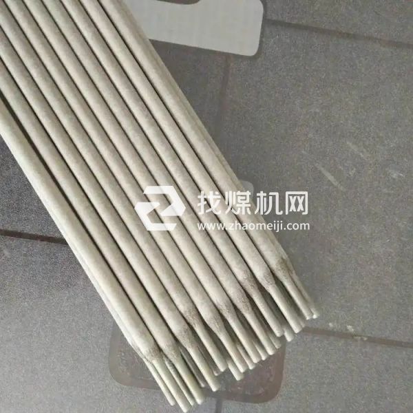 推薦使用專用焊接耐磨焊條，如TH945焊接耐磨板焊條 免預(yù)熱焊接